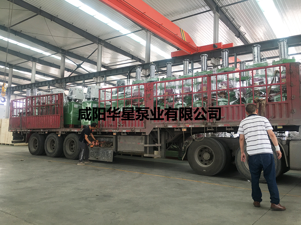 柱塞泥漿泵發貨2.jpg